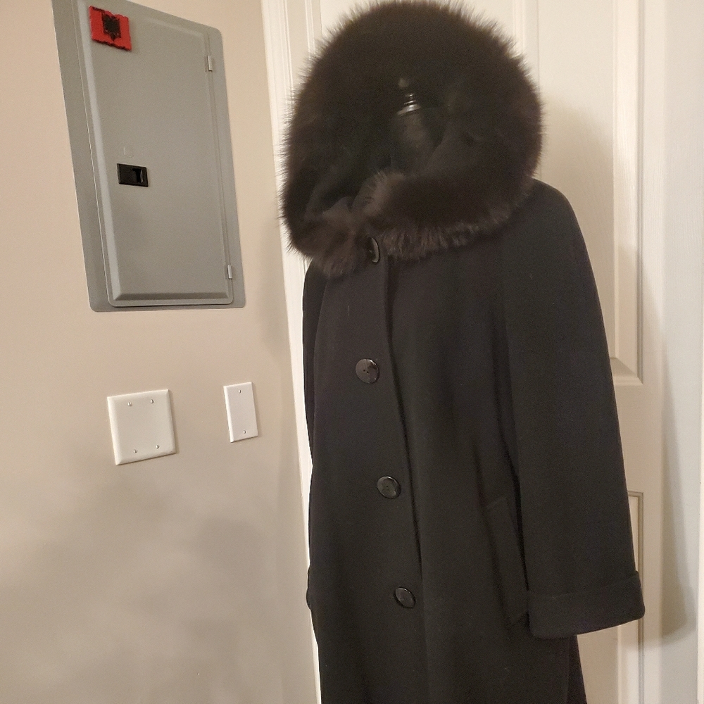 Collection" Toni Plus" Coat - Picture 2 of 8